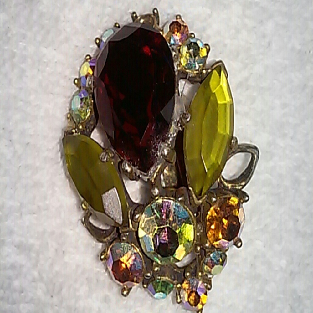 Selini Vintage clip earrings